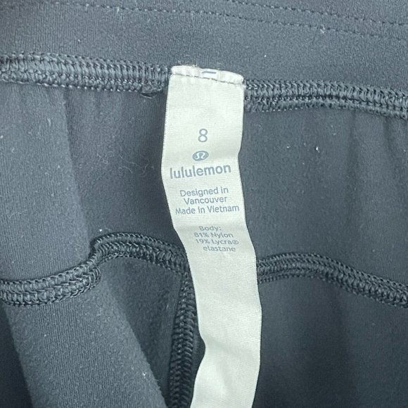 Lululemon Athletica Black Cropped Leggings Pockets Activewear Women's Size 8 - Picture 7 of 8